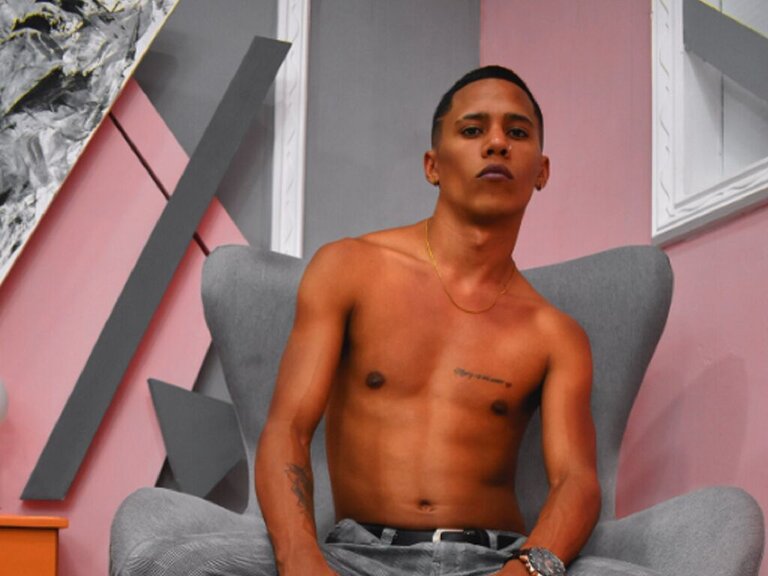 AdrianKeller Cumshow Vip