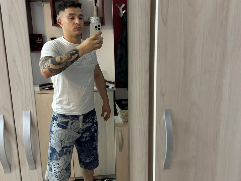 AndyAnsell Cumshow Vip