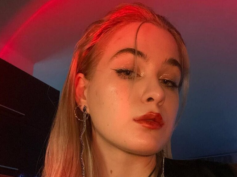 EmmaWooods Cumshow Vip