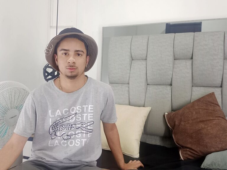 LukasGomez Cumshow Vip