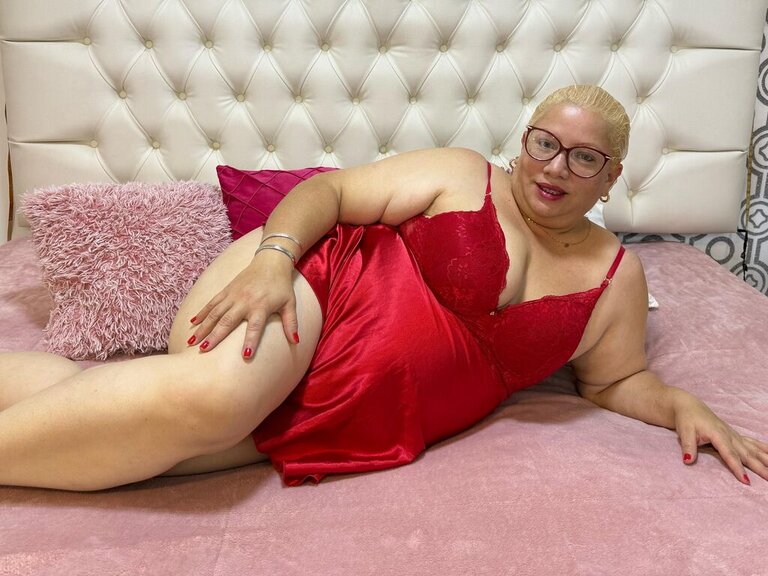 RebbeccaHunter Cumshow Vip